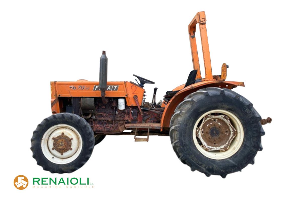 TRATTORE GOMMATO 60 CV TIPO 670 FIAT (TA10724) 3 TRATTORE GOMMATO 60 CV TIPO 670 FIAT (TA10724) - immagine 3