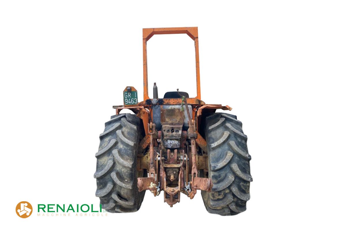 TRATTORE GOMMATO 60 CV TIPO 670 FIAT (TA10724) 4 TRATTORE GOMMATO 60 CV TIPO 670 FIAT (TA10724) - immagine 4