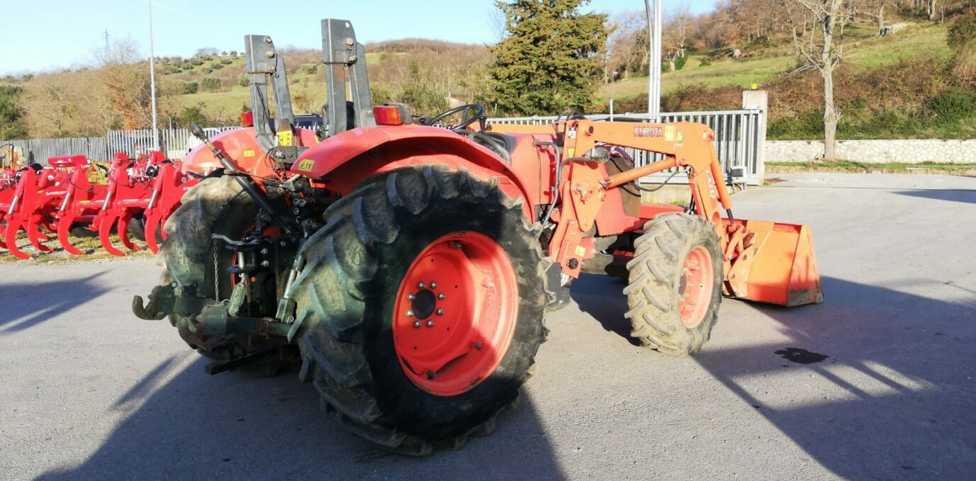 TRATTORE GOMMATO M7060 KUBOTA (FF4290) 3 TRATTORE GOMMATO M7060 KUBOTA (FF4290) - immagine 3