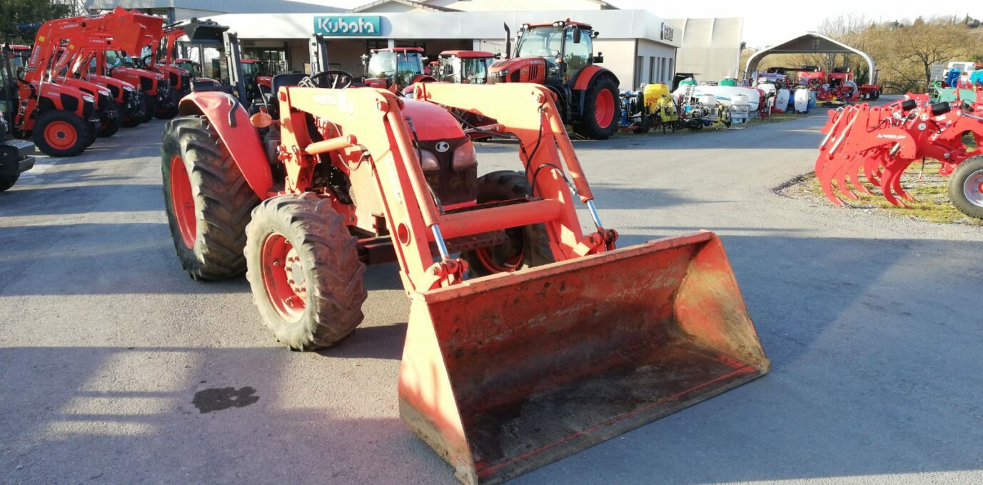 TRATTORE GOMMATO M7060 KUBOTA (FF4290) 1 TRATTORE GOMMATO M7060 KUBOTA (FF4290)