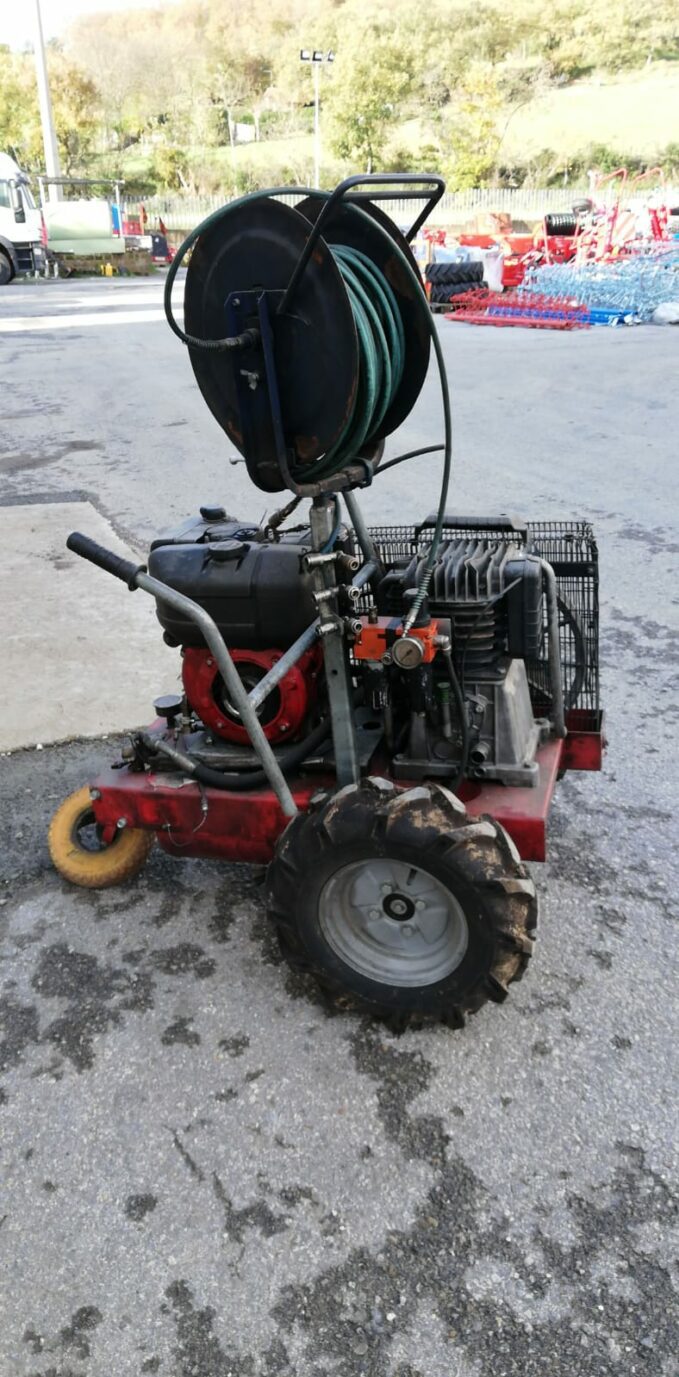 MOTOCOMPRESSORE LT 950 DIESEL SEMOVENTE LISAM (KE8469) N°2 4 MOTOCOMPRESSORE LT 950 DIESEL SEMOVENTE LISAM (KE8469) N°2 - immagine 4
