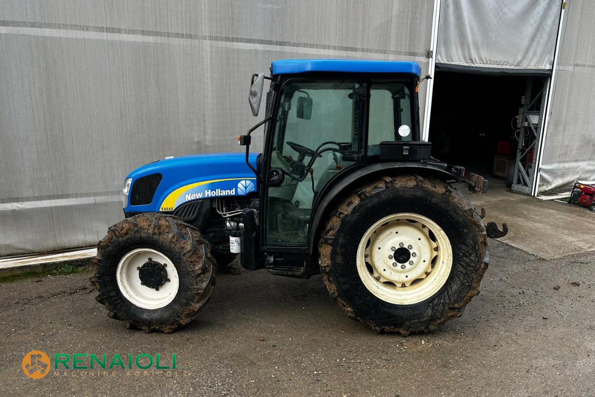 TRATTORE GOMMATO 84 CV T4040 NEW HOLLAND (CD10988) 3 TRATTORE GOMMATO 84 CV T4040 NEW HOLLAND (CD10988) - immagine 3