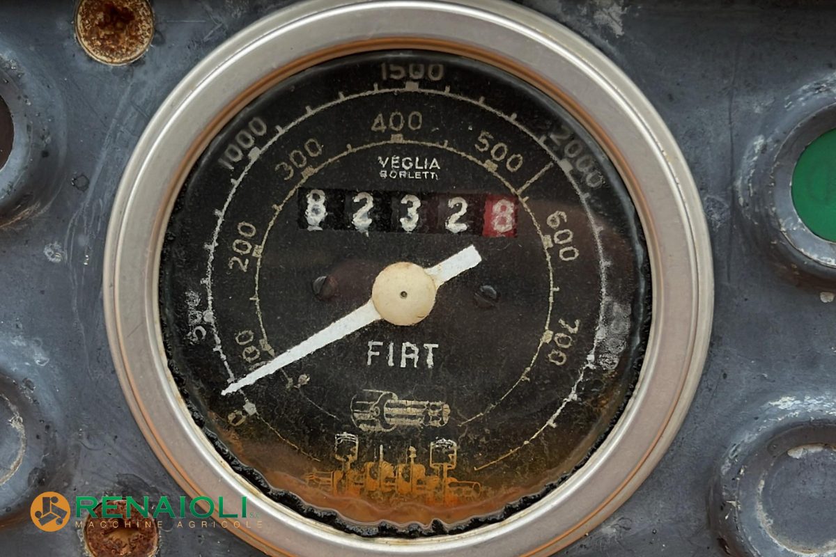 TRATTORE GOMMATO 60 CV MOD. 600 FIAT (BS10873) 7 TRATTORE GOMMATO 60 CV MOD. 600 FIAT (BS10873) - immagine 7