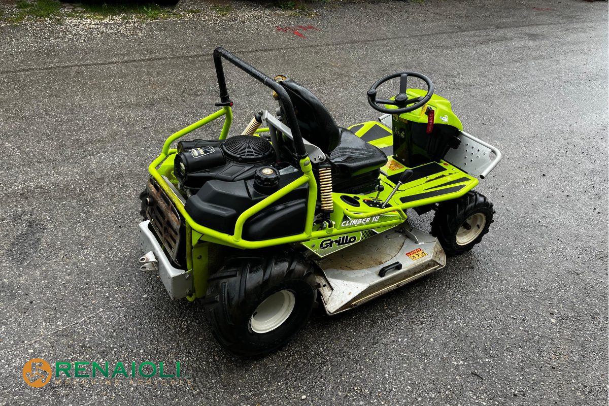 TRATTORINO TRINCIATOSAERBA CLIMBER 10 AWD 27 GRILLO (SM11075) 4 TRATTORINO TRINCIATOSAERBA CLIMBER 10 AWD 27 GRILLO (SM11075) - immagine 4