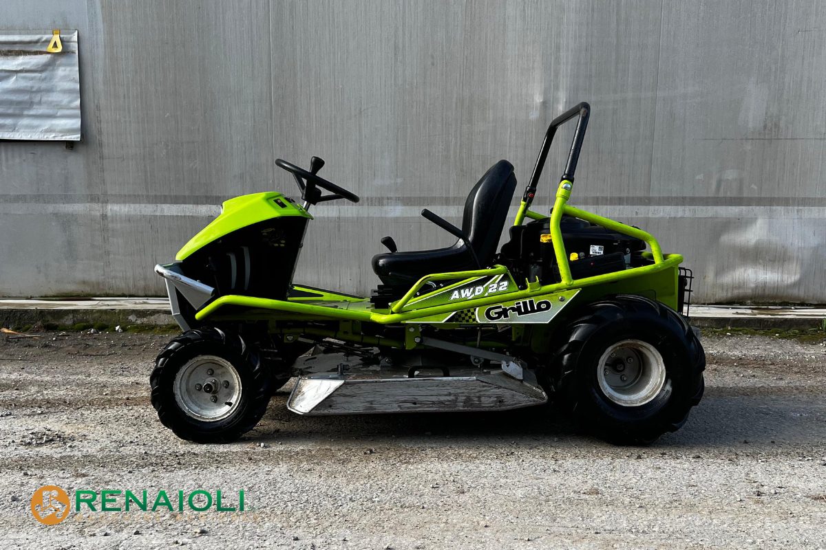 TRATTORINO TRINCIATOSAERBA CLIMBER 10 AWD 22 GRILLO (UDC6742) 5 TRATTORINO TRINCIATOSAERBA CLIMBER 10 AWD 22 GRILLO (UDC6742) - immagine 5