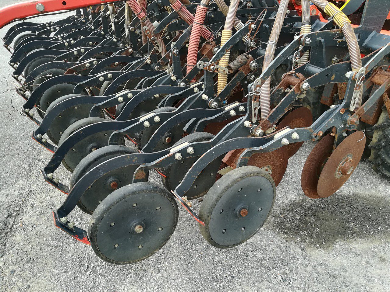 SEMINATRICE SPEEDLINER C 3000 KUHN (VF4337) * 4 SEMINATRICE SPEEDLINER C 3000 KUHN (VF4337) * - immagine 4