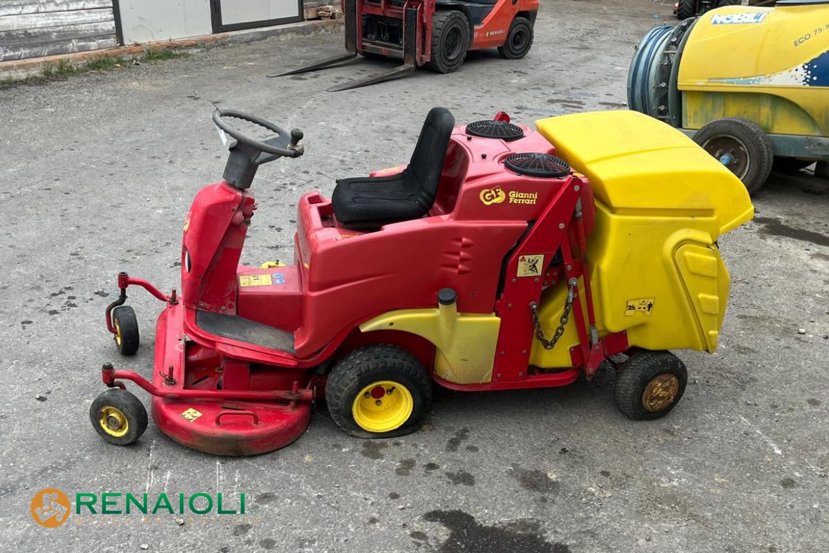 TRATTORINO RASAERBA TG TECH 16.5 CV GIANNI FERRARI (SM1530) 4 TRATTORINO RASAERBA TG TECH 16.5 CV GIANNI FERRARI (SM1530) - immagine 4