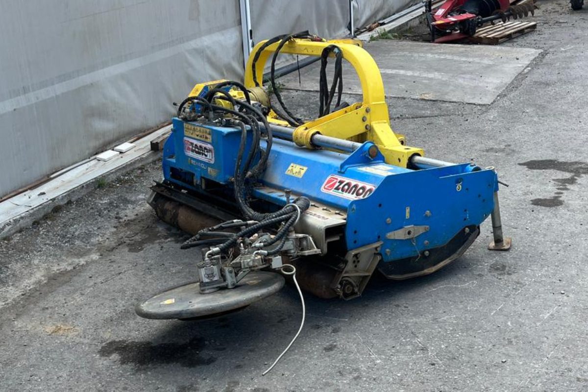 TRINCIA SPOSTABILE TRE PRO 2100 + TESTATA INTERFILARE IT/TRE ZANON (CL971) 3 TRINCIA SPOSTABILE TRE PRO 2100 + TESTATA INTERFILARE IT/TRE ZANON (CL971) - immagine 3
