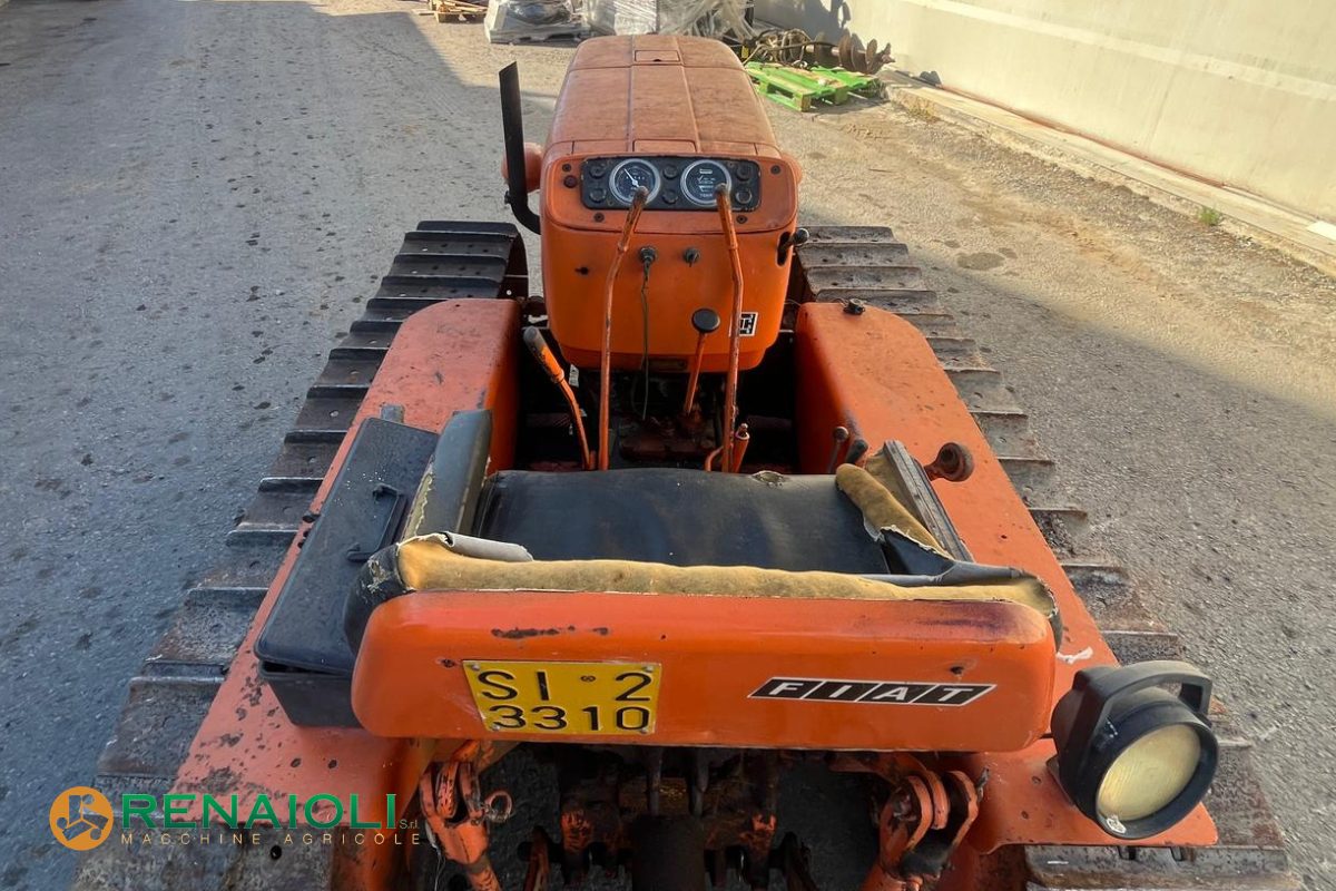 TRATTORE CINGOLATO 55 CV 555 C MONTAGNA FIAT (BM1155) 8 TRATTORE CINGOLATO 55 CV 555 C MONTAGNA FIAT (BM1155) - immagine 8