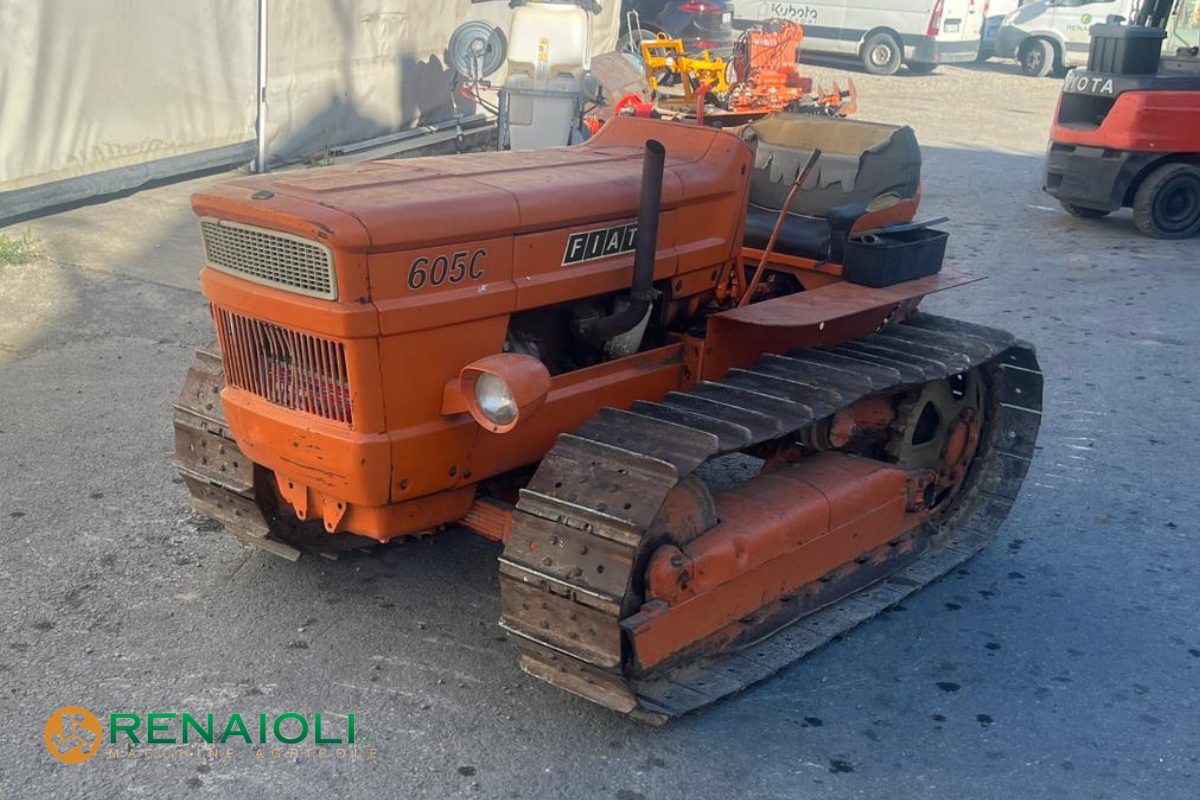 TRATTORE CINGOLATO 55 CV 555 C MONTAGNA FIAT (BM1155) 3 TRATTORE CINGOLATO 55 CV 555 C MONTAGNA FIAT (BM1155) - immagine 3