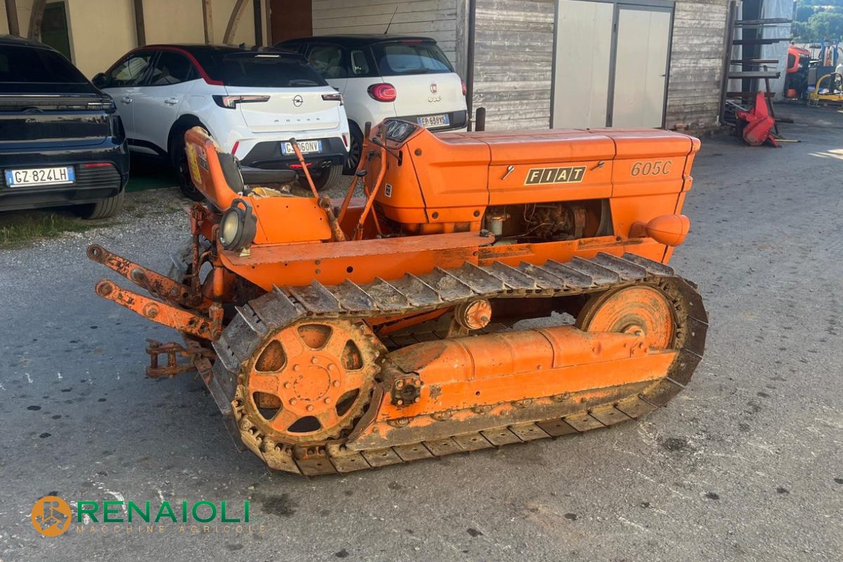 TRATTORE CINGOLATO 55 CV 555 C MONTAGNA FIAT (BM1155) 4 TRATTORE CINGOLATO 55 CV 555 C MONTAGNA FIAT (BM1155) - immagine 4