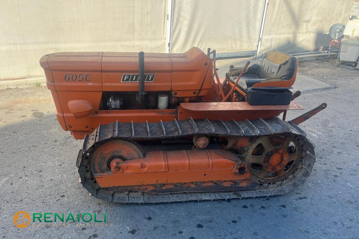 TRATTORE CINGOLATO 55 CV 555 C MONTAGNA FIAT (BM1155) 5 TRATTORE CINGOLATO 55 CV 555 C MONTAGNA FIAT (BM1155) - immagine 5